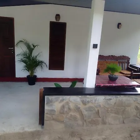 Soma Cabana, Homestay & Restaurant Tangalle Exterior photo